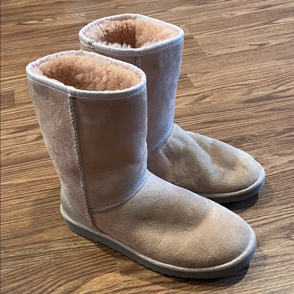 UGG Vintage Classic Short Boots pale pink